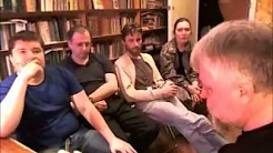 К кому пойти советоваться - к женщине или к деду?